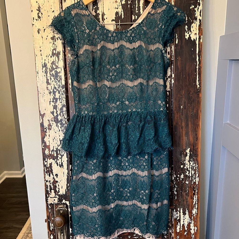 Maeve by Anthropologie beautiful lace cocktail dress. Size Small.